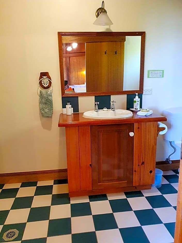 Tamborine Mountain Bed & Breakfast