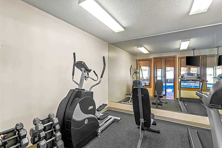 Quality Inn East Liverpool - Calcutta