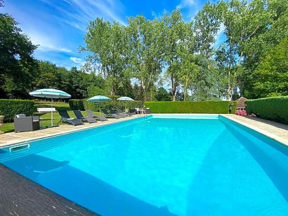 Le Petit Chateau De Sainte Colombe