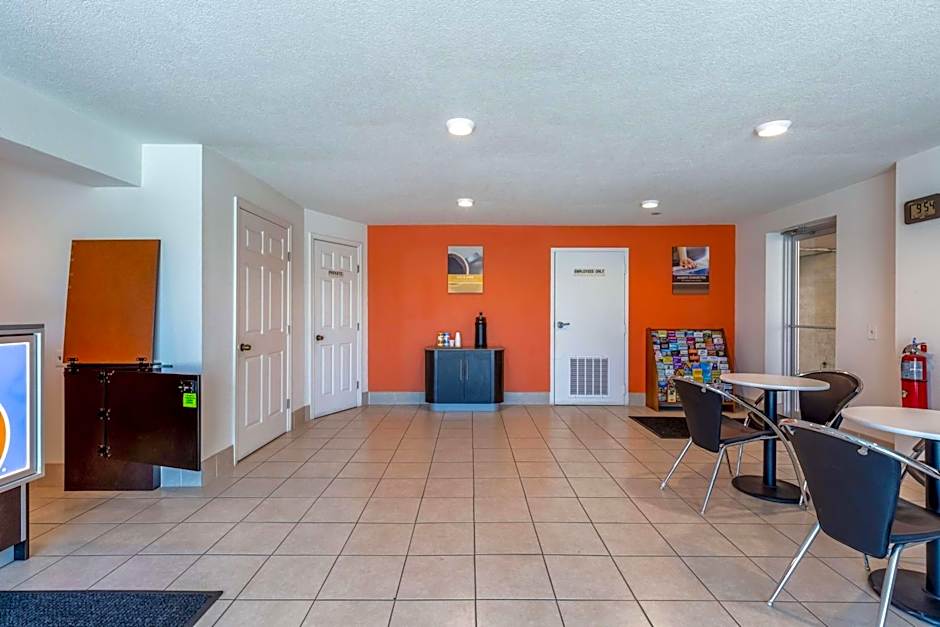 Motel 6-Houston, TX - East