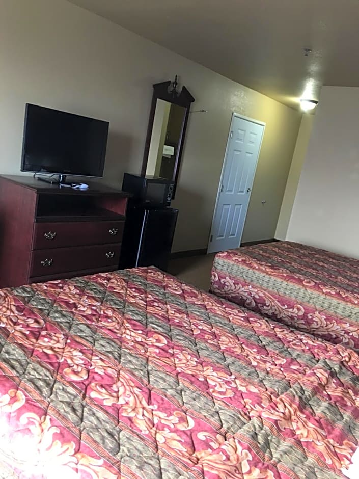 Econo Lodge Inn & Suites