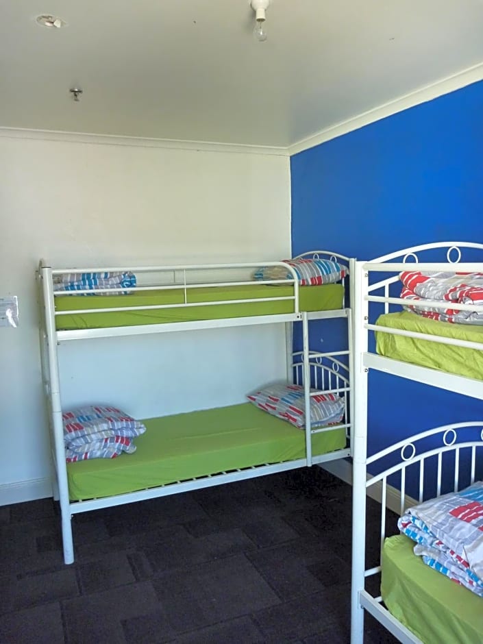 Adelaide Travellers Inn Backpackers Hostel