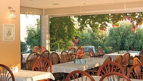 Xenios Loutra Village Arsinoi Studios