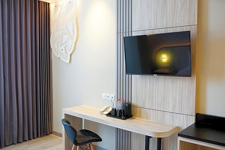 Front One Gosyen Hotel Salatiga