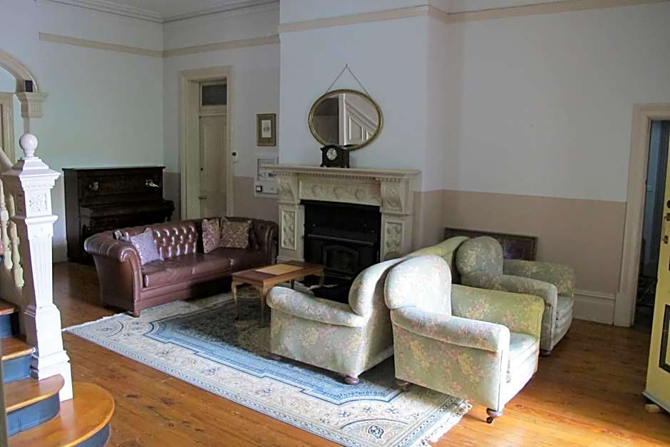 Holmhurst Guest House