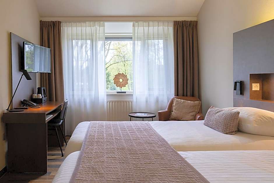 50|50 Hotel Belmont