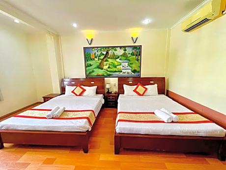 Twin Room with View