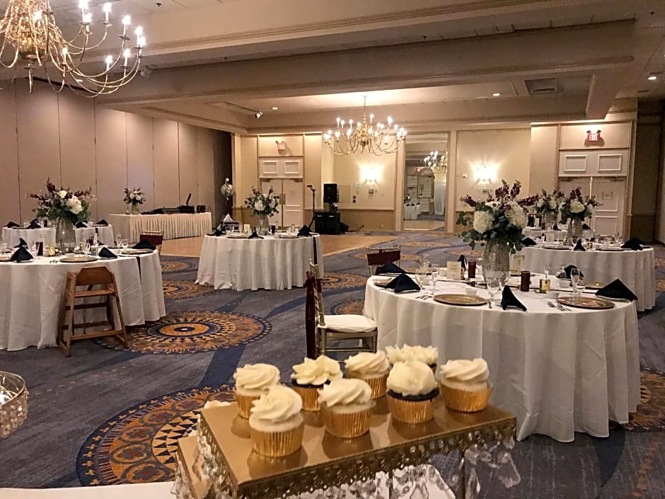 Holiday Inn Portland-By the Bay, an IHG Hotel