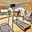 Holiday Inn Express Delano Highway 99 By IHG