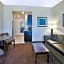 Holiday Inn Express & Suites Geneva Finger Lakes By IHG
