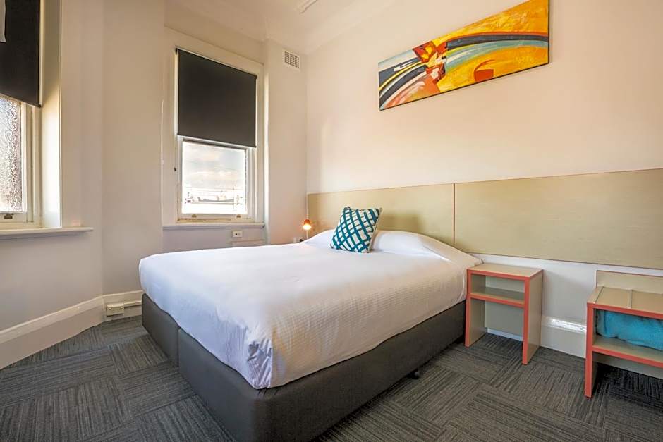 Melton Hotel Auburn