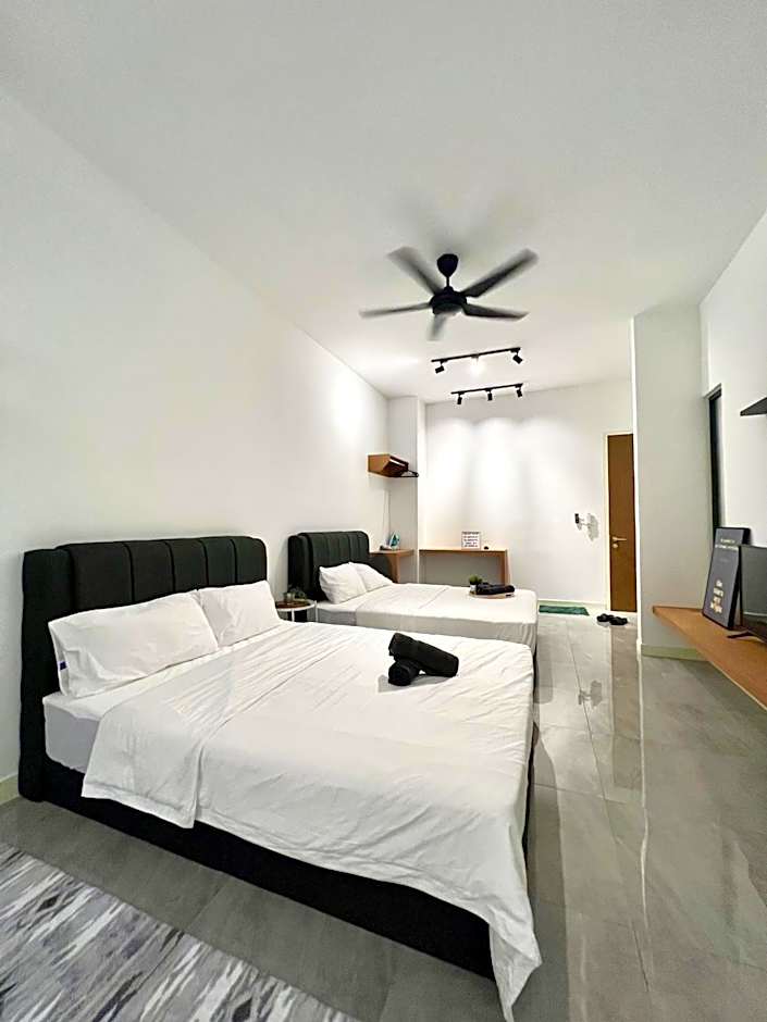 Imperio Residences Private Bathtub or Jacuzzi by Nestcove