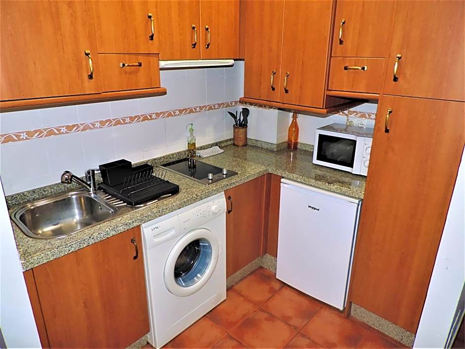 APARTAMENTOS CASERIA DE COMARES