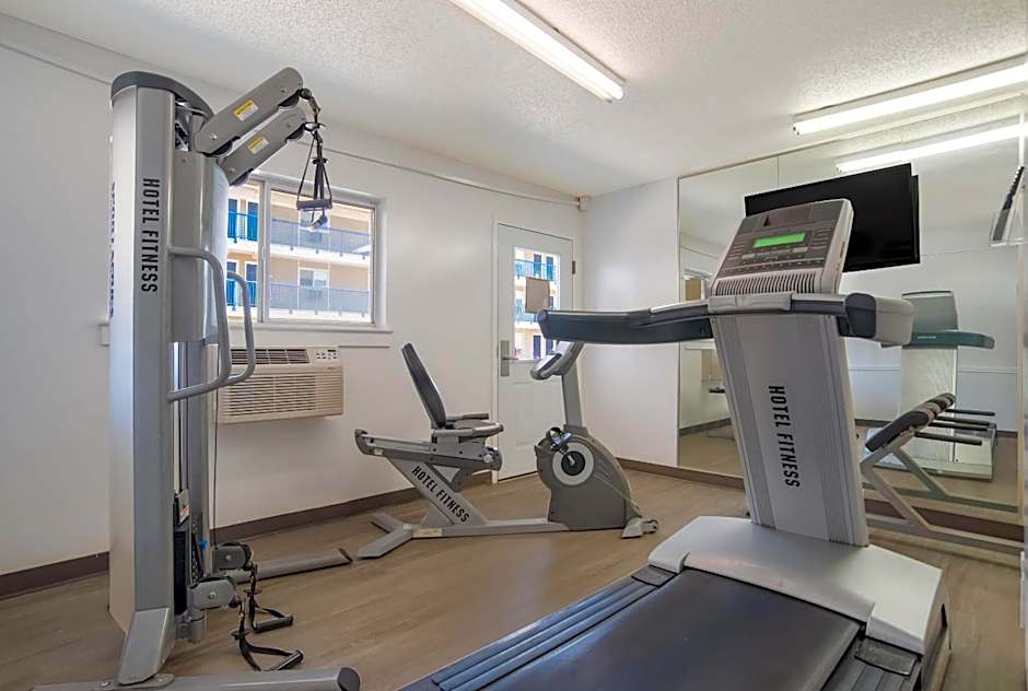 Suburban Studios Biloxi North Area