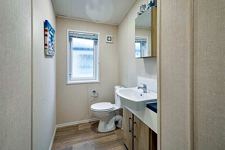 Bluebell Lodge with Hot Tub