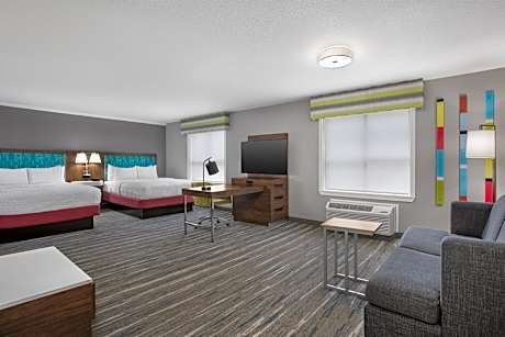 2 Queen Beds Mini Suite Nonsmoking