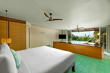 Premier King Suite with Ocean View