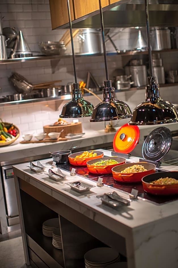 Renaissance by Marriott Taipei Shihlin Hotel