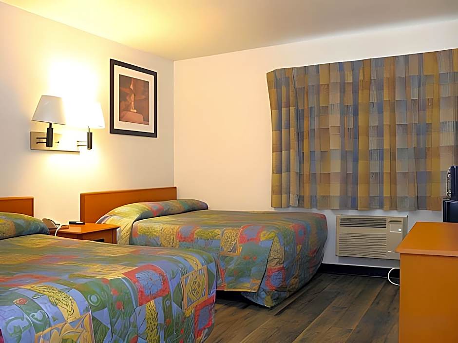 Knights Inn - Grand Rapids MI