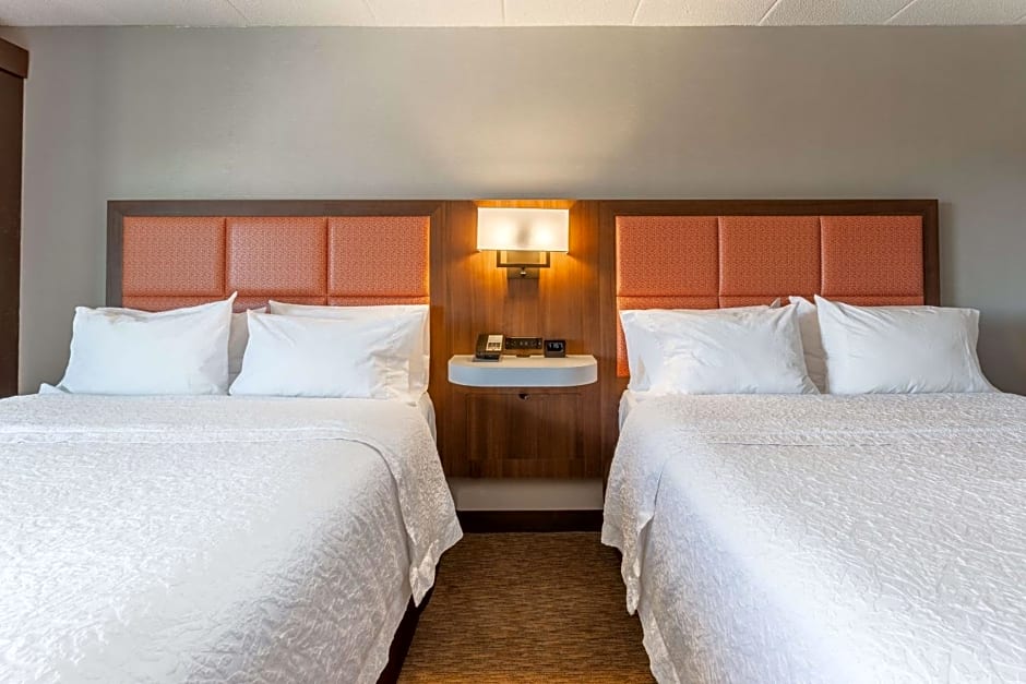Hampton Inn Madison East Towne Mall Area
