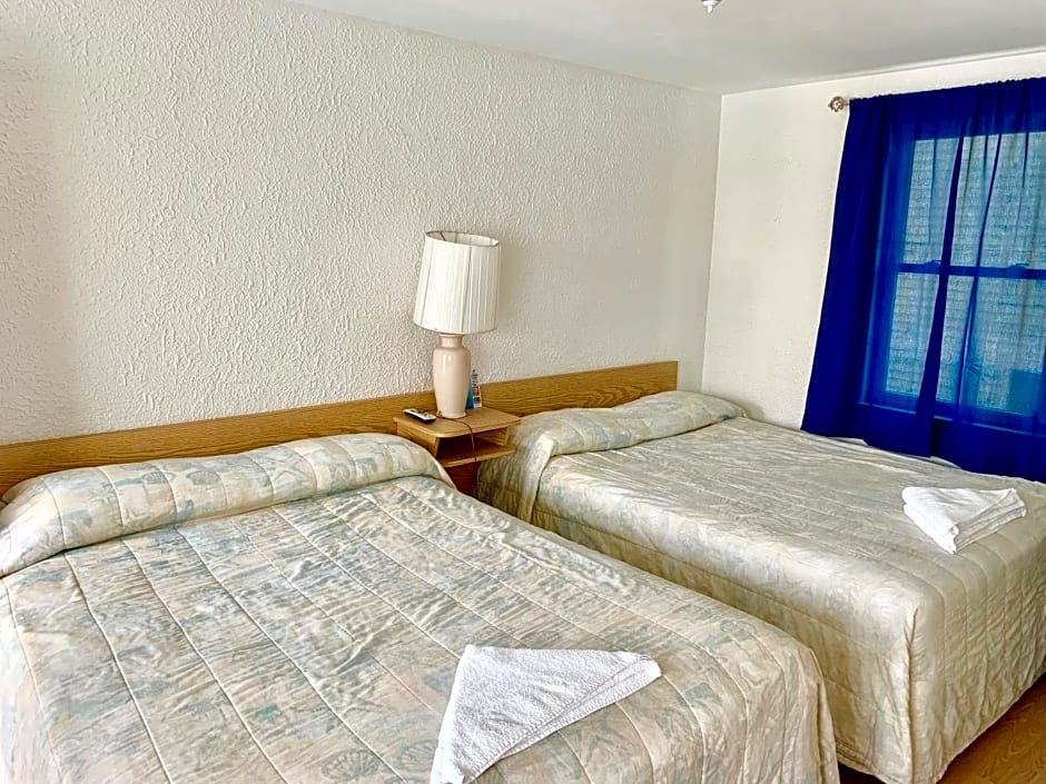 White Caps Motel