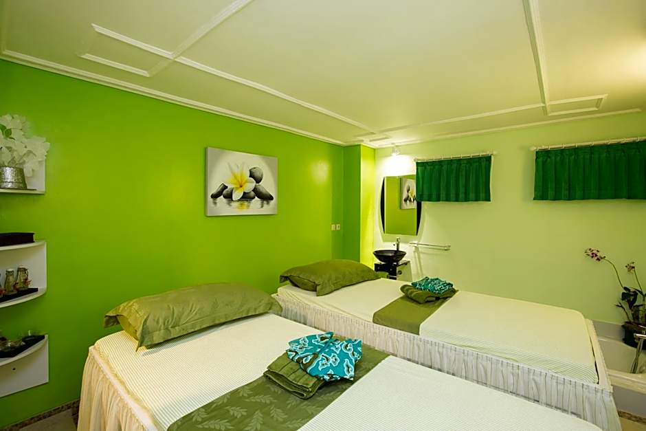 Flamingo Dewata Suite