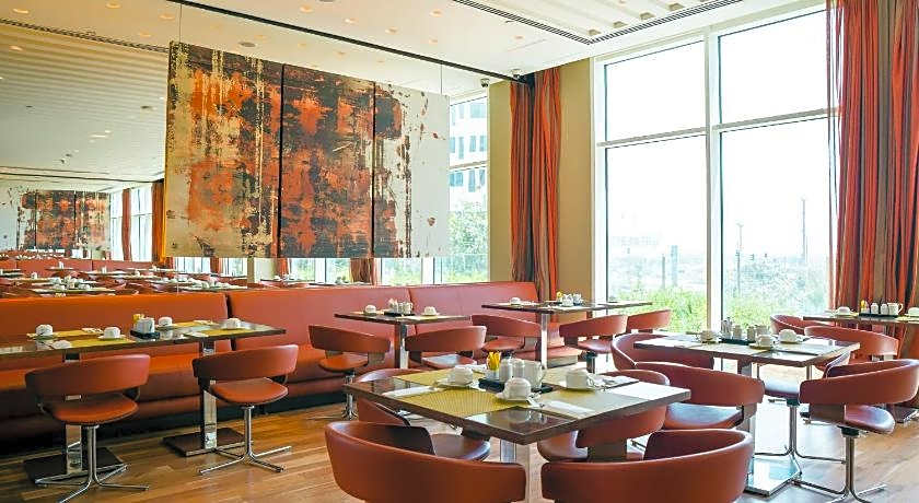 Yas Plaza Circuit by IHG