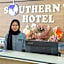 Southern Tip Hotel - City & 100m walk to McDonald's & FREE DOBI