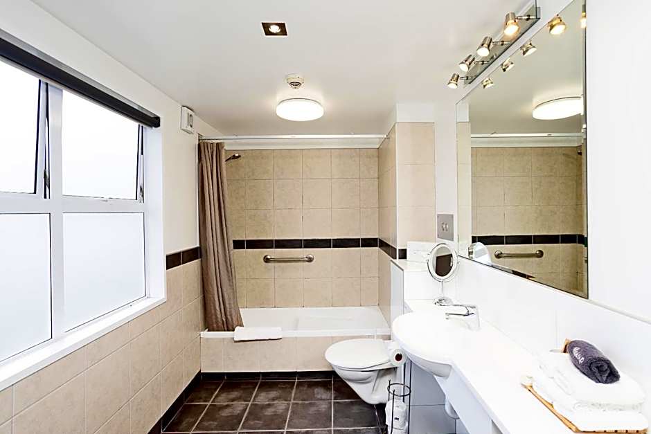 Balmoral Lodge Motel