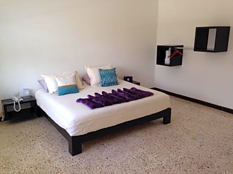 Deluxe King Room with Fan