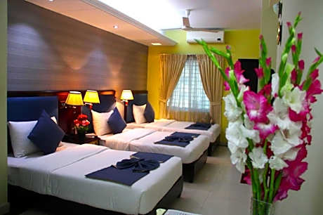 Deluxe Family Room
