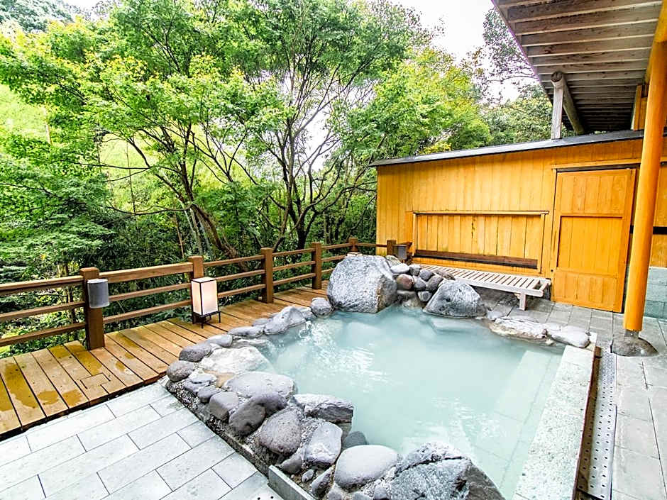 Kirishima Momijidani Seiryuso