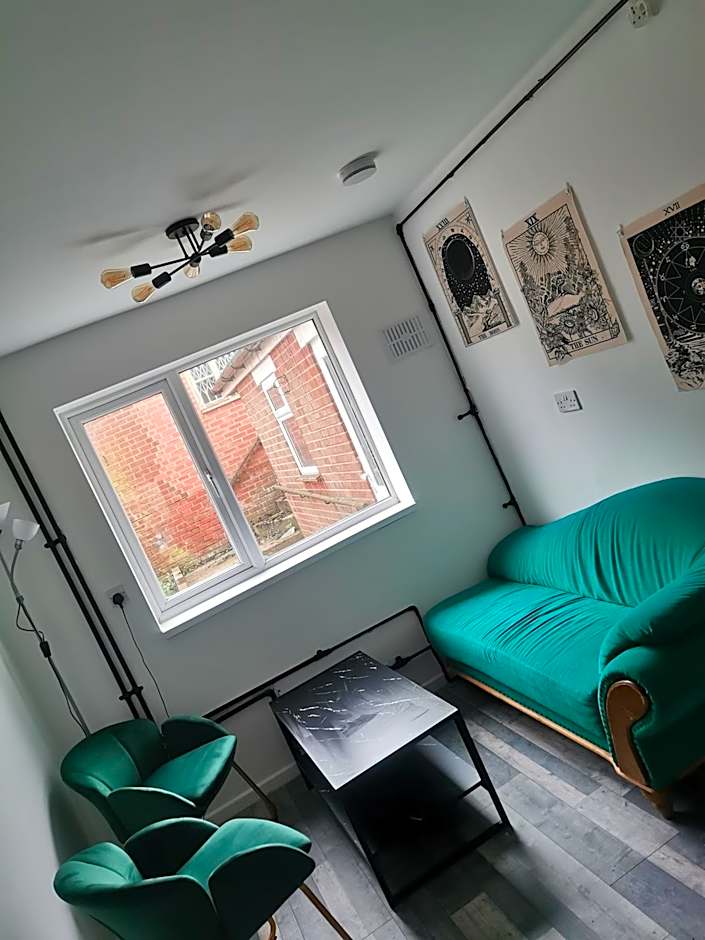 116 Maison Dieu Road Room E in Dover