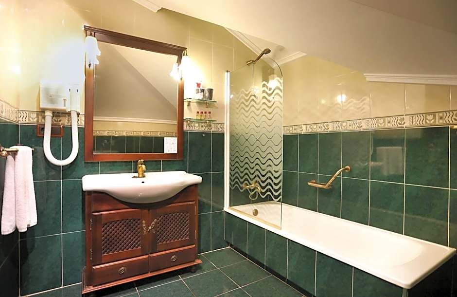 Hotel Conde Rodrigo II by eme hoteles