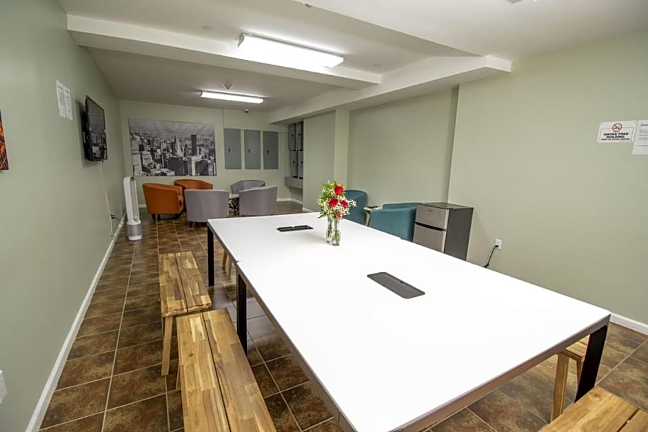 Canal Loft Hotel