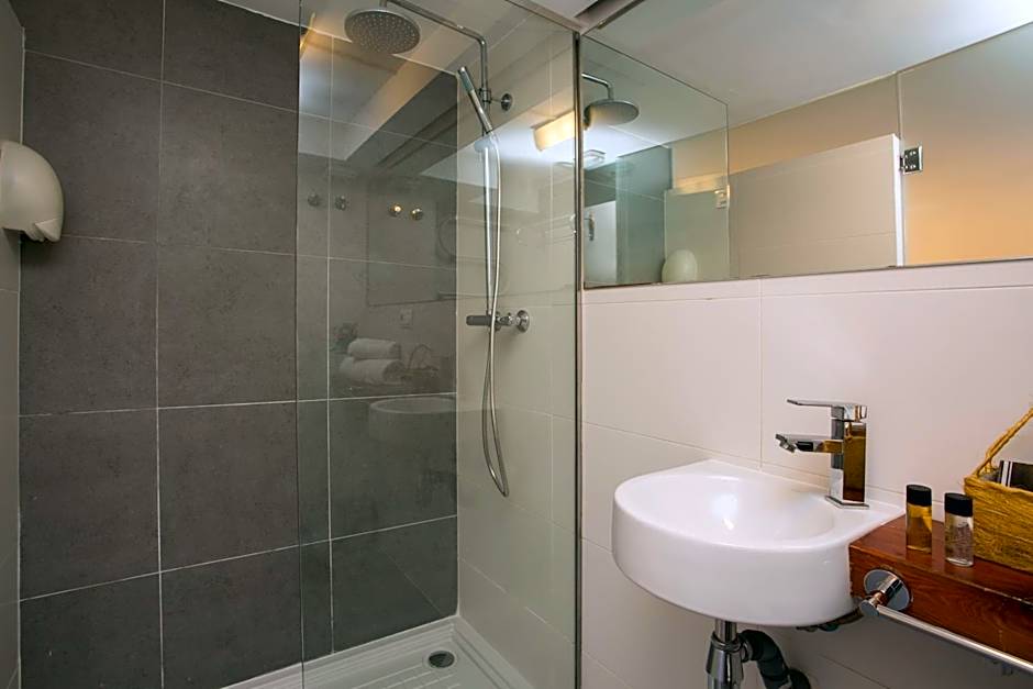 SingularStays Botanico 29 Rooms