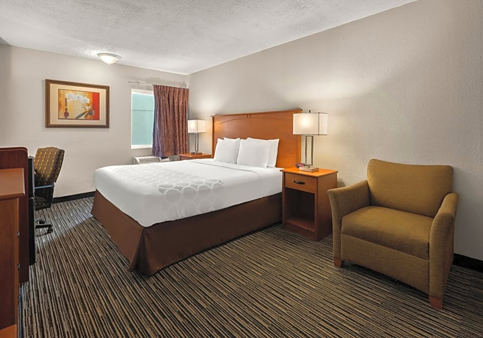 Magnuson Hotel Detroit Airport
