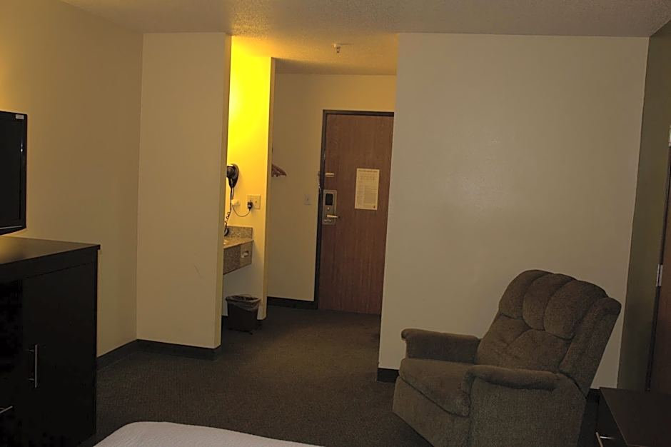 Super 8 by Wyndham Colby