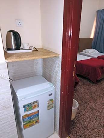 Economy Triple Room (3 Twin Beds)