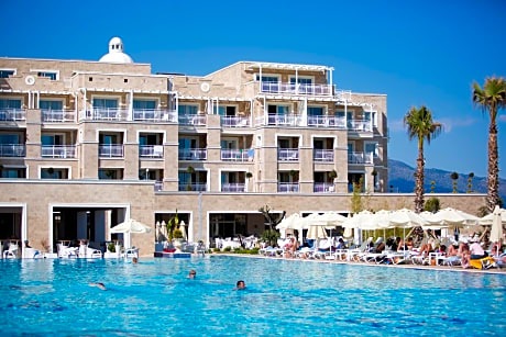 ANDRIAKE BEACH CLUB HOTEL