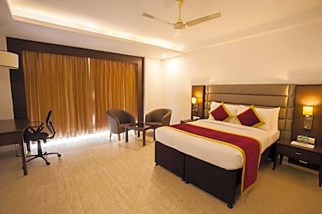 Superior Double or Twin Room - 25% off on food & soft beverages, 10% off on Laundry