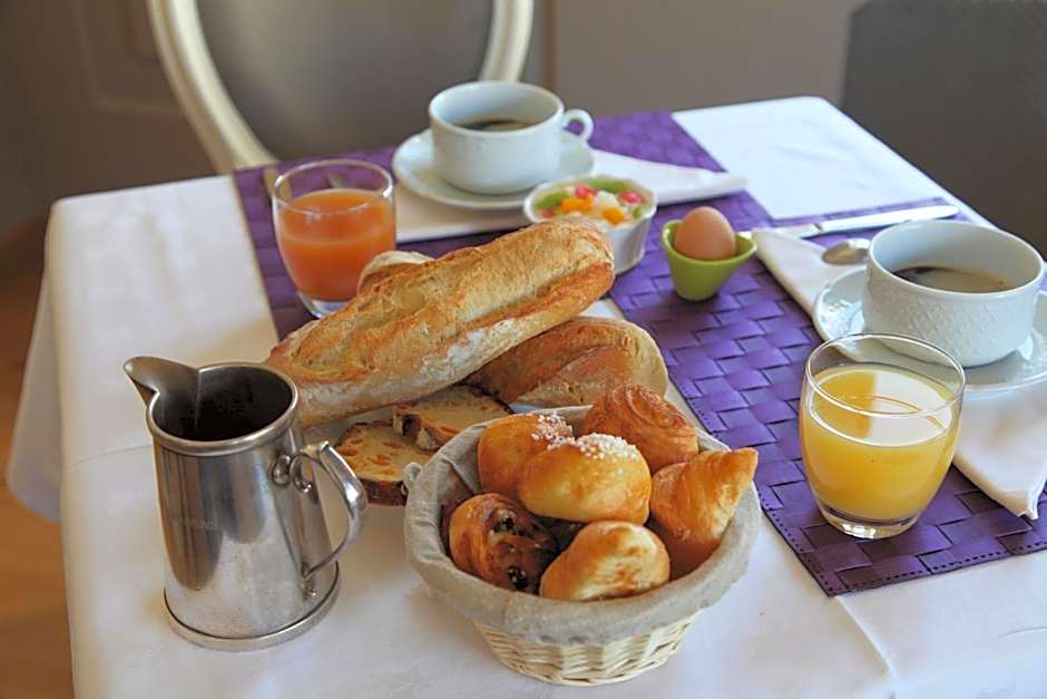Logis Hotel Des Bains