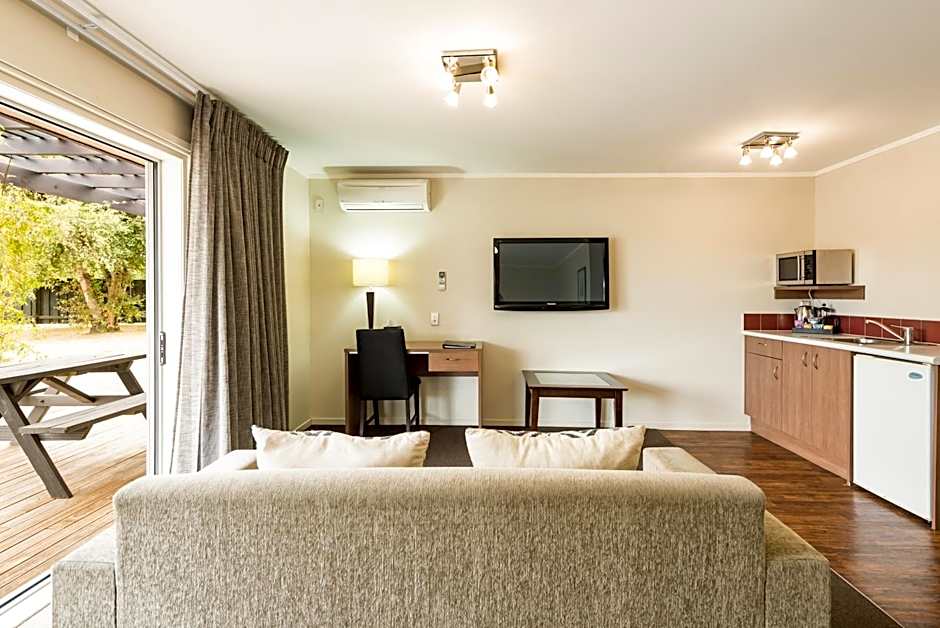 Suncourt Hotel & Conference Centre