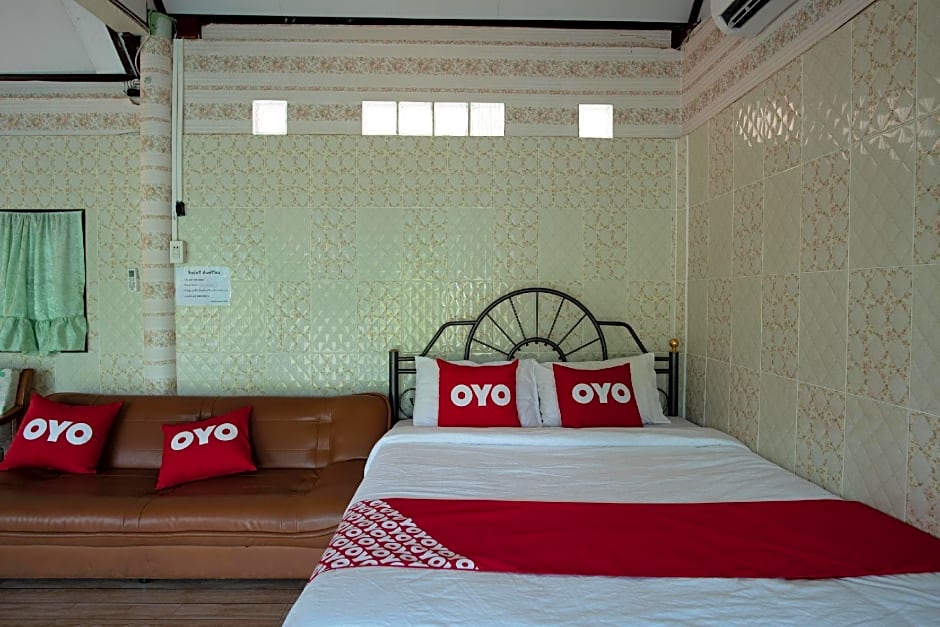 OYO 402 Raknatee Resort