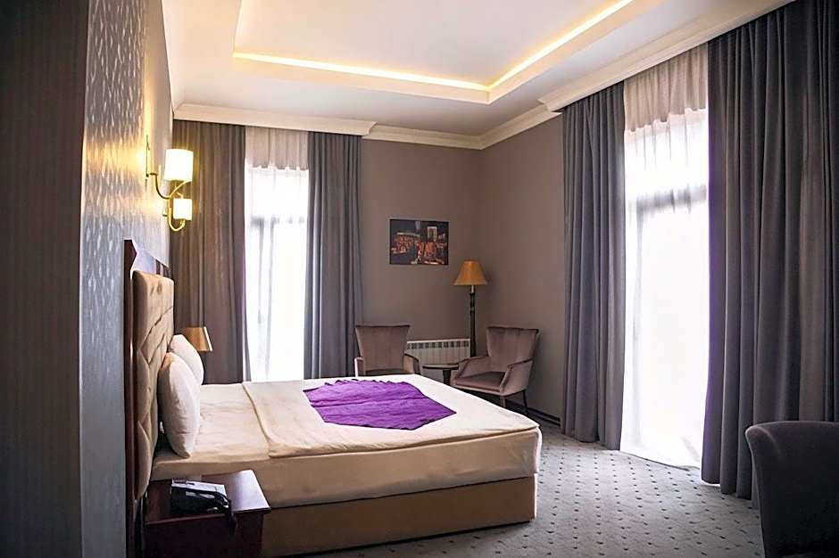 Capitol Hotel