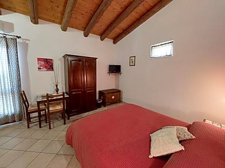 Double Room with Balcony and Sea View