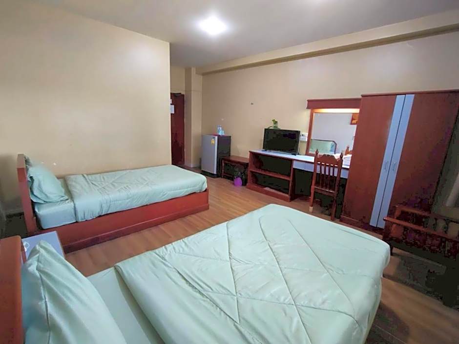 Photo 1 of 18 of Superior 2 Beds