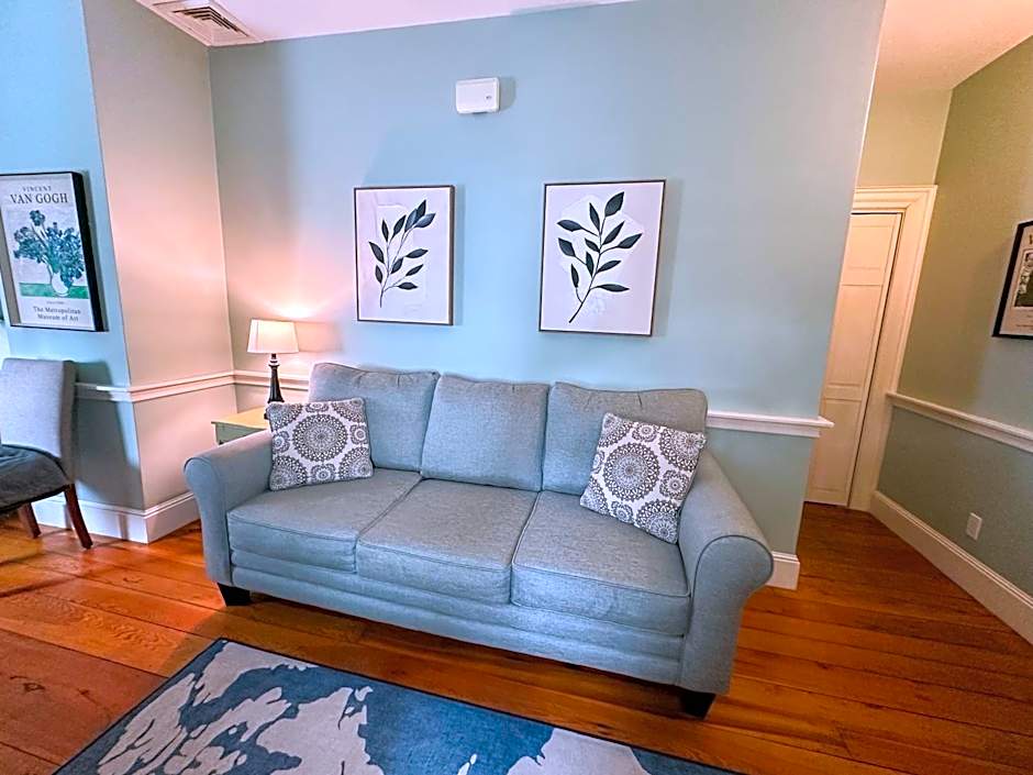 The Black Walnut Inn