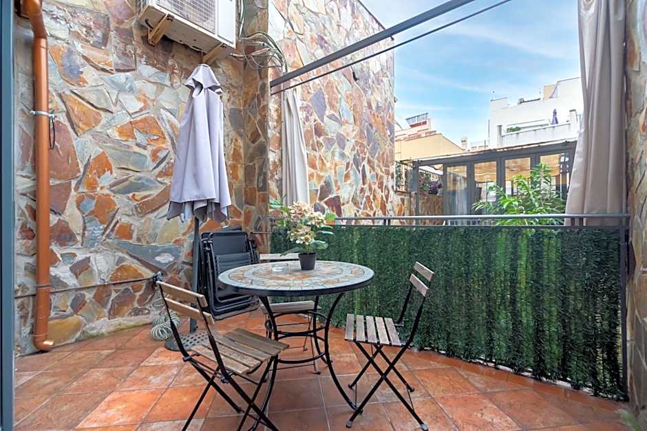 Hostal House