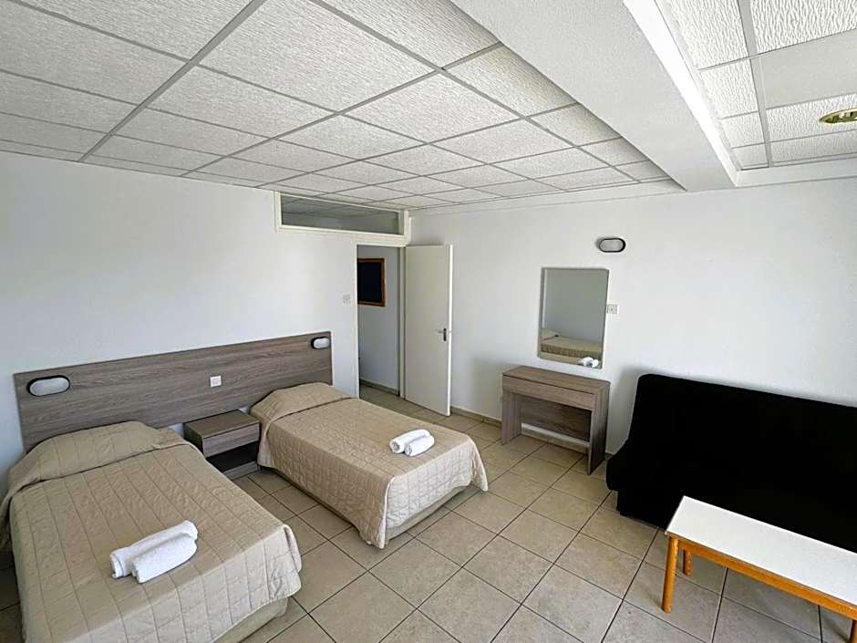 Green Bungalows Hotel Apartments